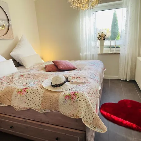 Apartment Segelund - Zeit Für Uns- Ruhige Und Sonnige Mit Terrasse Und Garten Nahe Und Ostsee