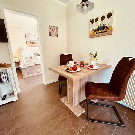 Segelund - Zeit Für Uns- Ruhige Und Sonnige Mit Terrasse Und Garten Nahe Und Ostsee * Schönhagen