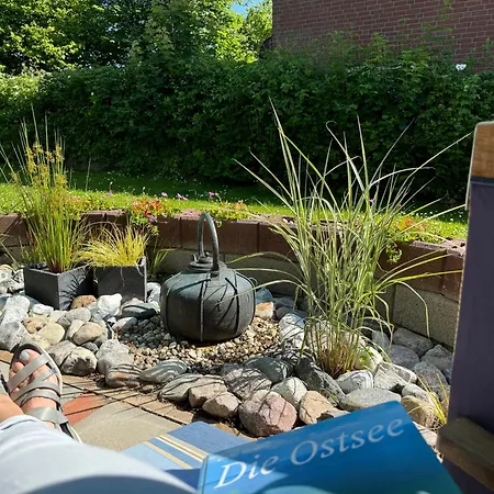 Segelund - Zeit Für Uns- Ruhige Und Sonnige Mit Terrasse Und Garten Nahe Und Ostsee * Schönhagen